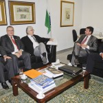 Senador Roberto Requião (PMDB-PR) recebe representantes do Mercosul
